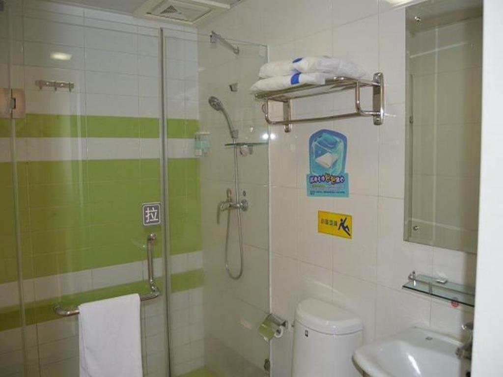7 Days Inn Meizhou Jiangnan Kedu Commercial Plaza Buitenkant foto