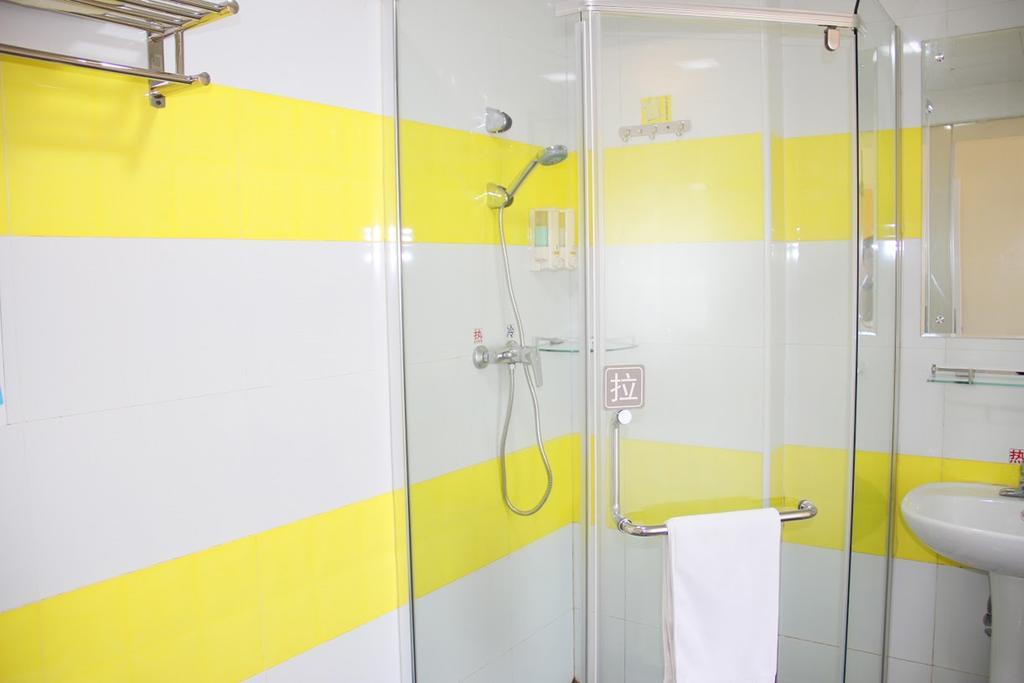 7 Days Inn Meizhou Jiangnan Kedu Commercial Plaza Buitenkant foto