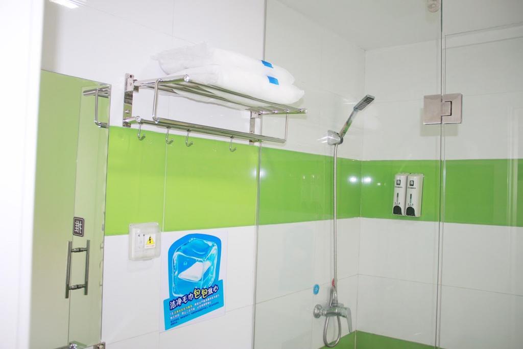 7 Days Inn Meizhou Jiangnan Kedu Commercial Plaza Buitenkant foto