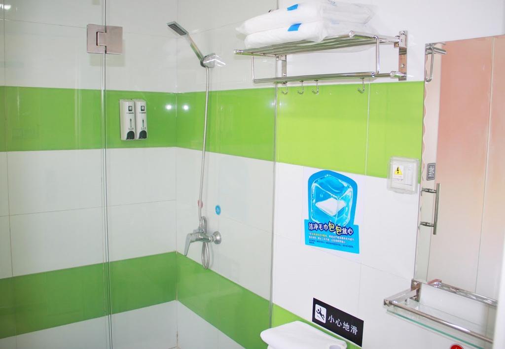 7 Days Inn Meizhou Jiangnan Kedu Commercial Plaza Buitenkant foto